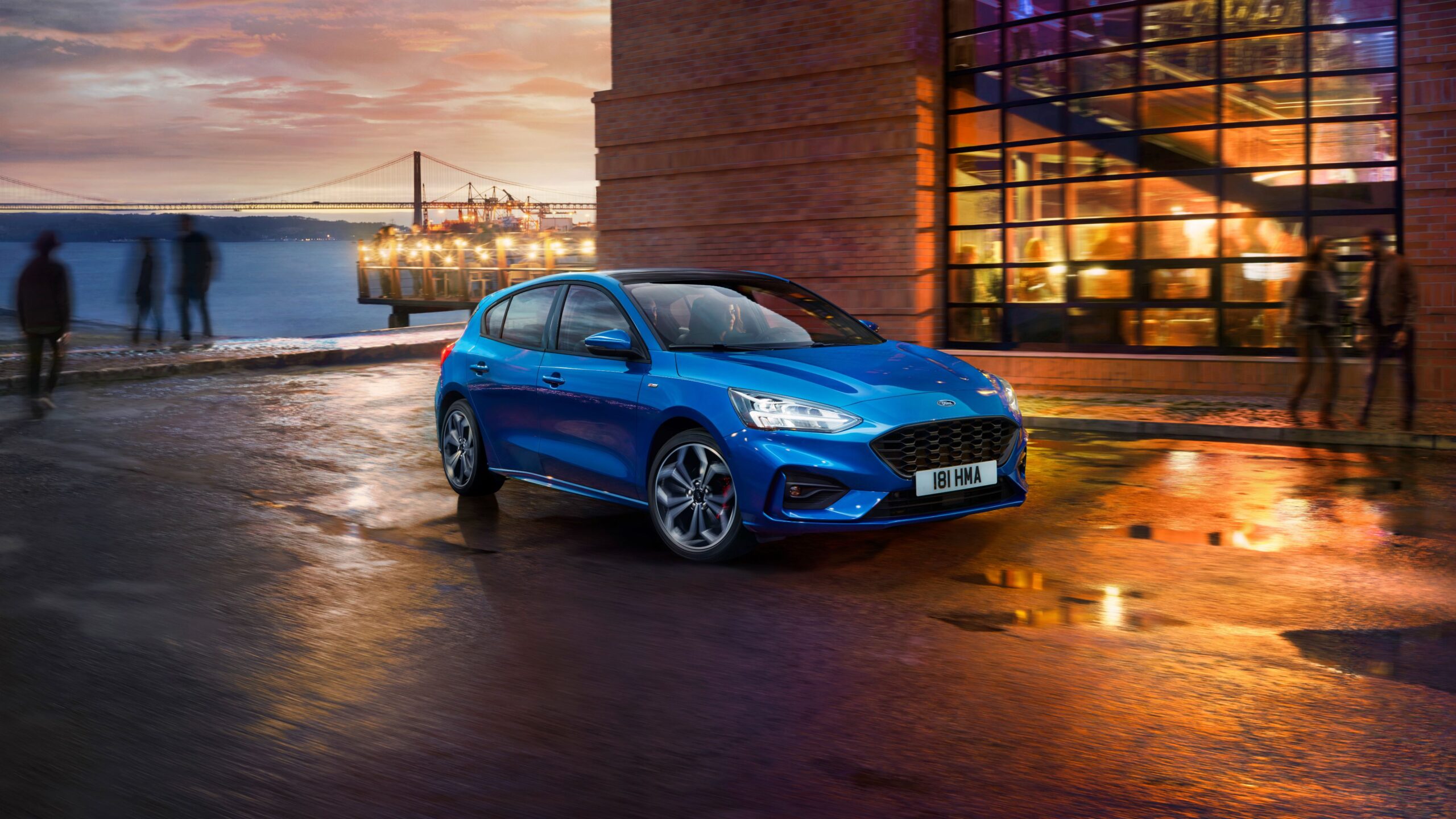 2018 Ford Focus ST Line 4K 2 Wallpapers