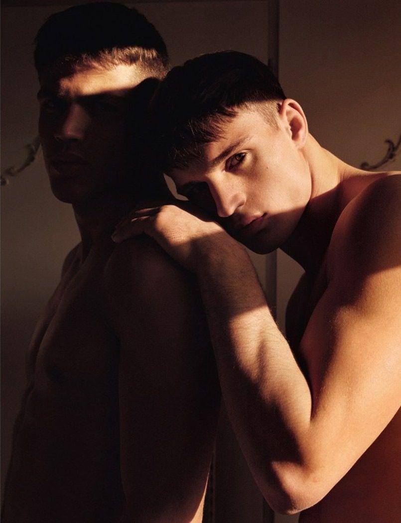 MAN ABOUT TOWN: Julian Schneyder, Oliver Nemeth & Lottie Hayes by