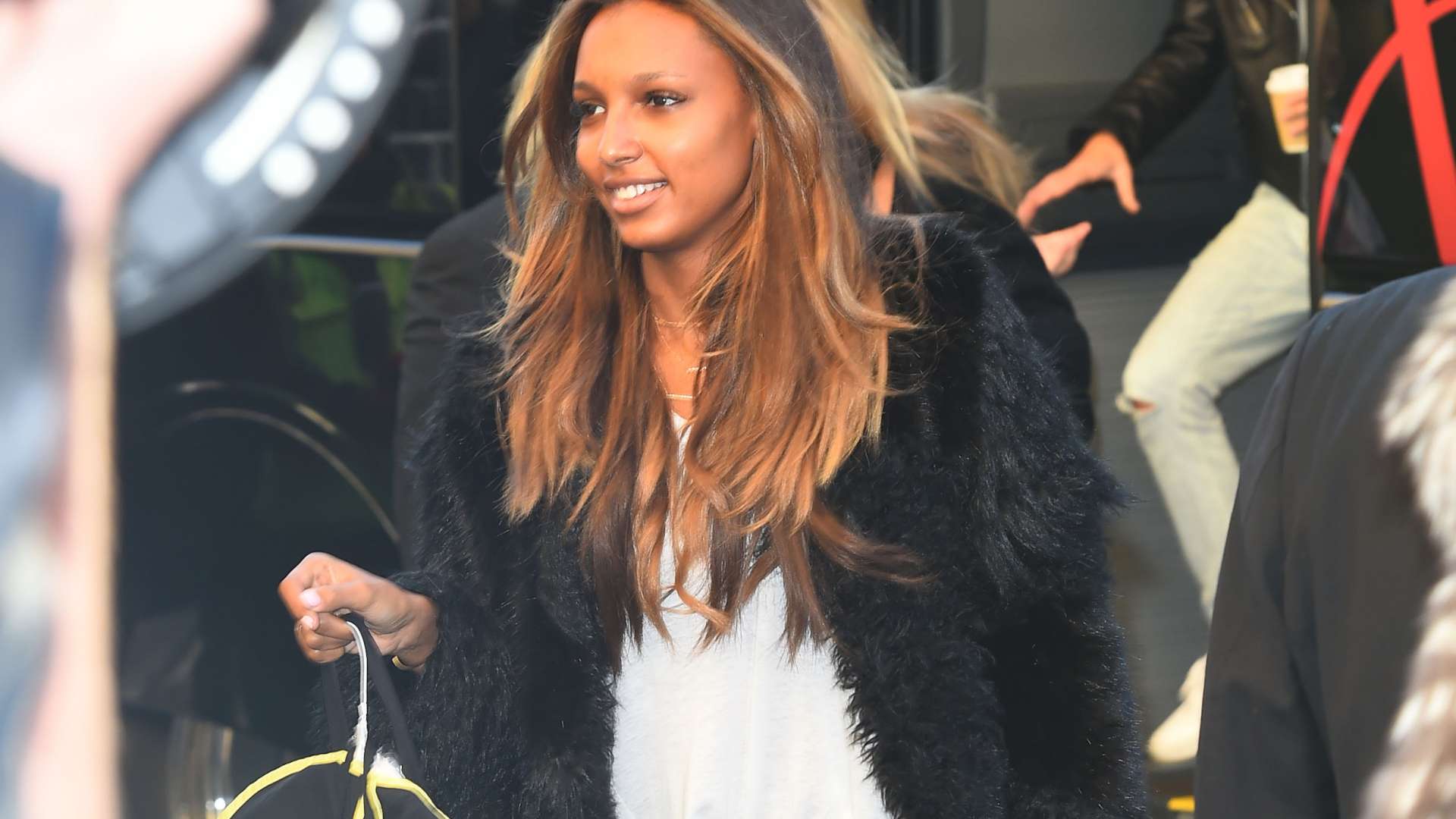 Jasmine Tookes Arrives at her hotel, 30 Nov 2016