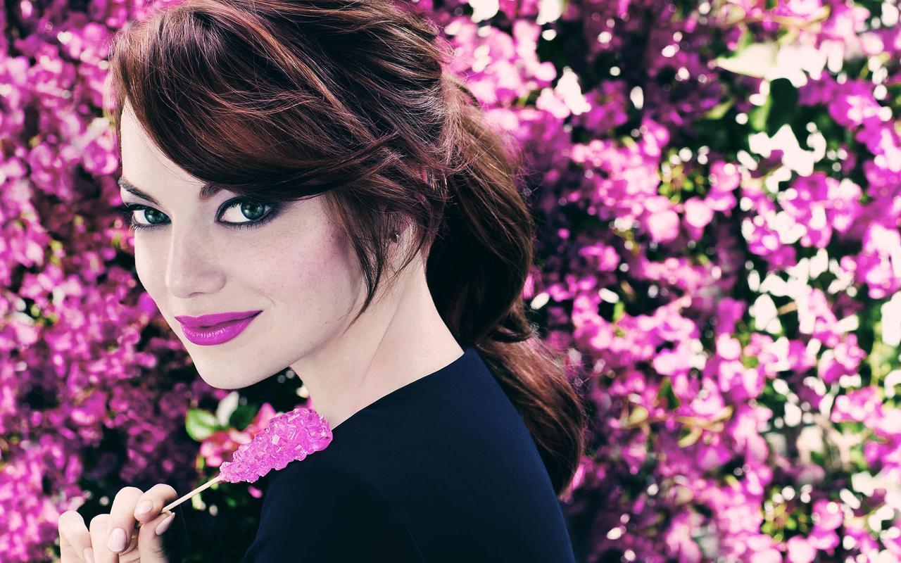 Emma Stone Wallpapers by aurel96