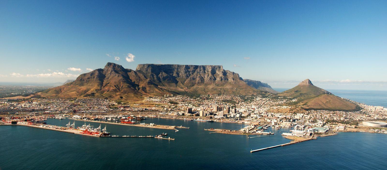 Table mountain in cape town south africa wallpapers Stock Free Image