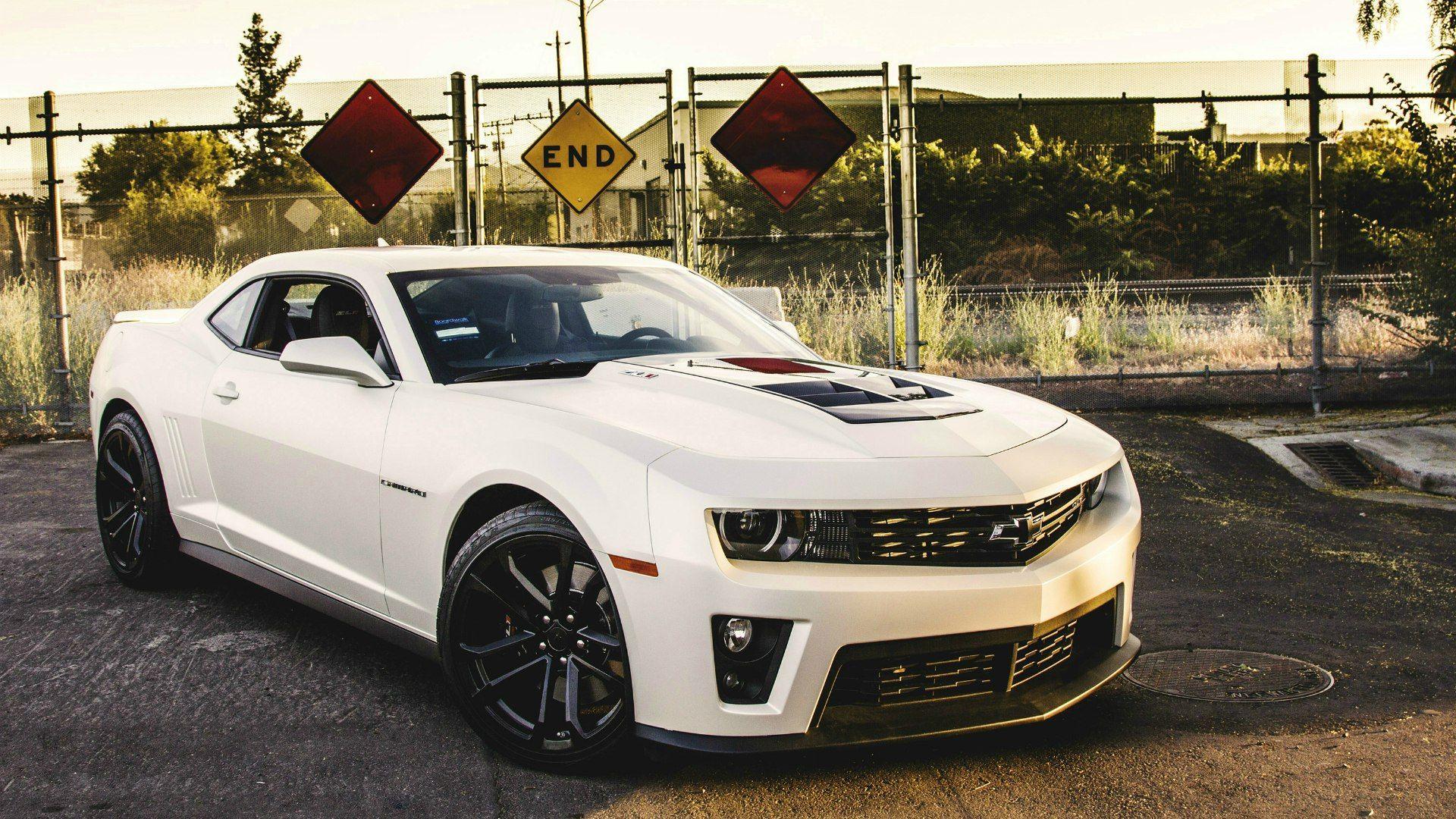 White Chevrolet Camaro ZL1 wallpapers and image