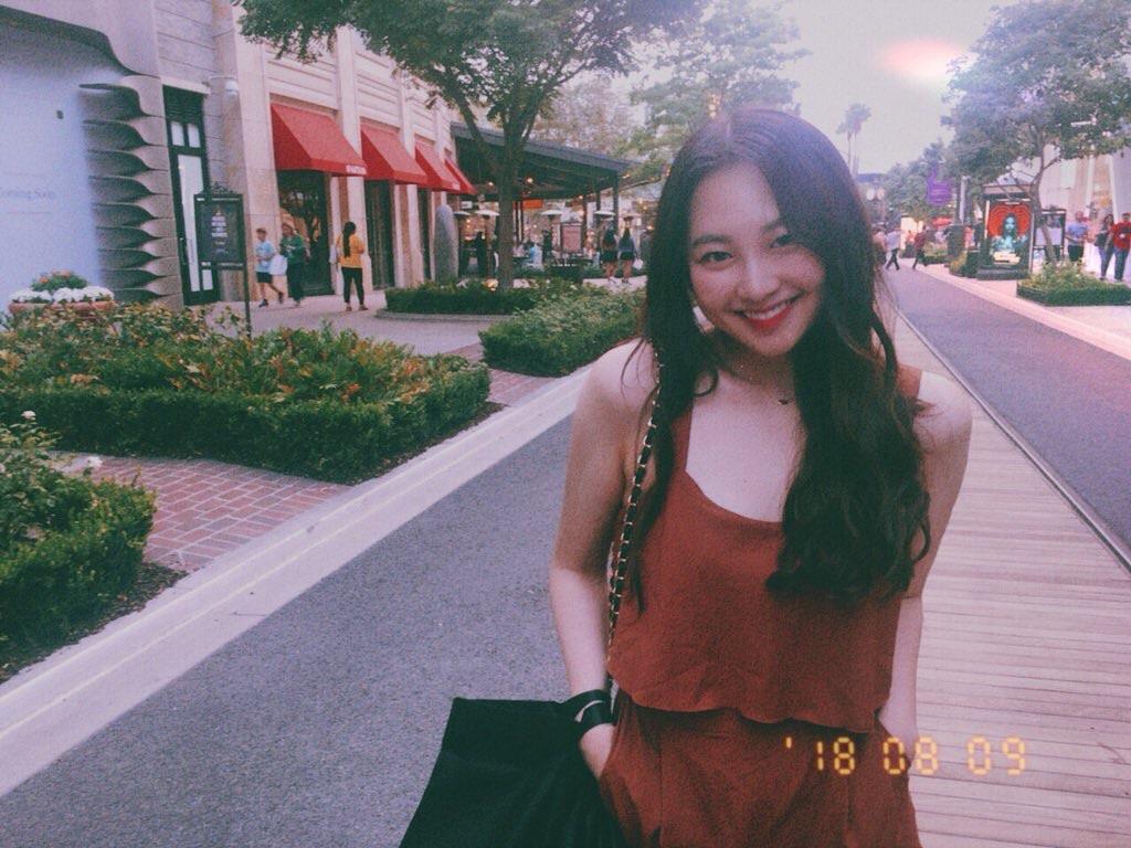 Tae Ha Fridays : Momoland