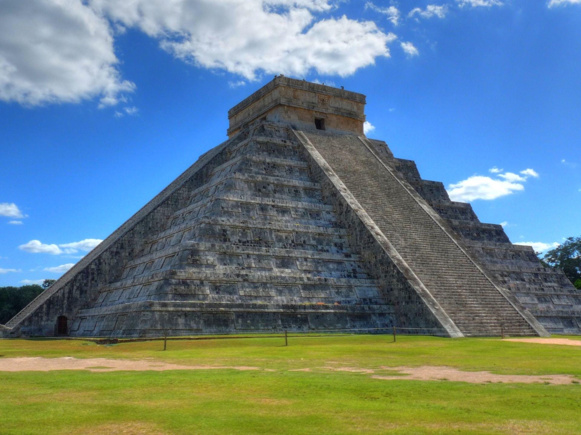 Chichen Itza HD Wallpapers and Backgrounds