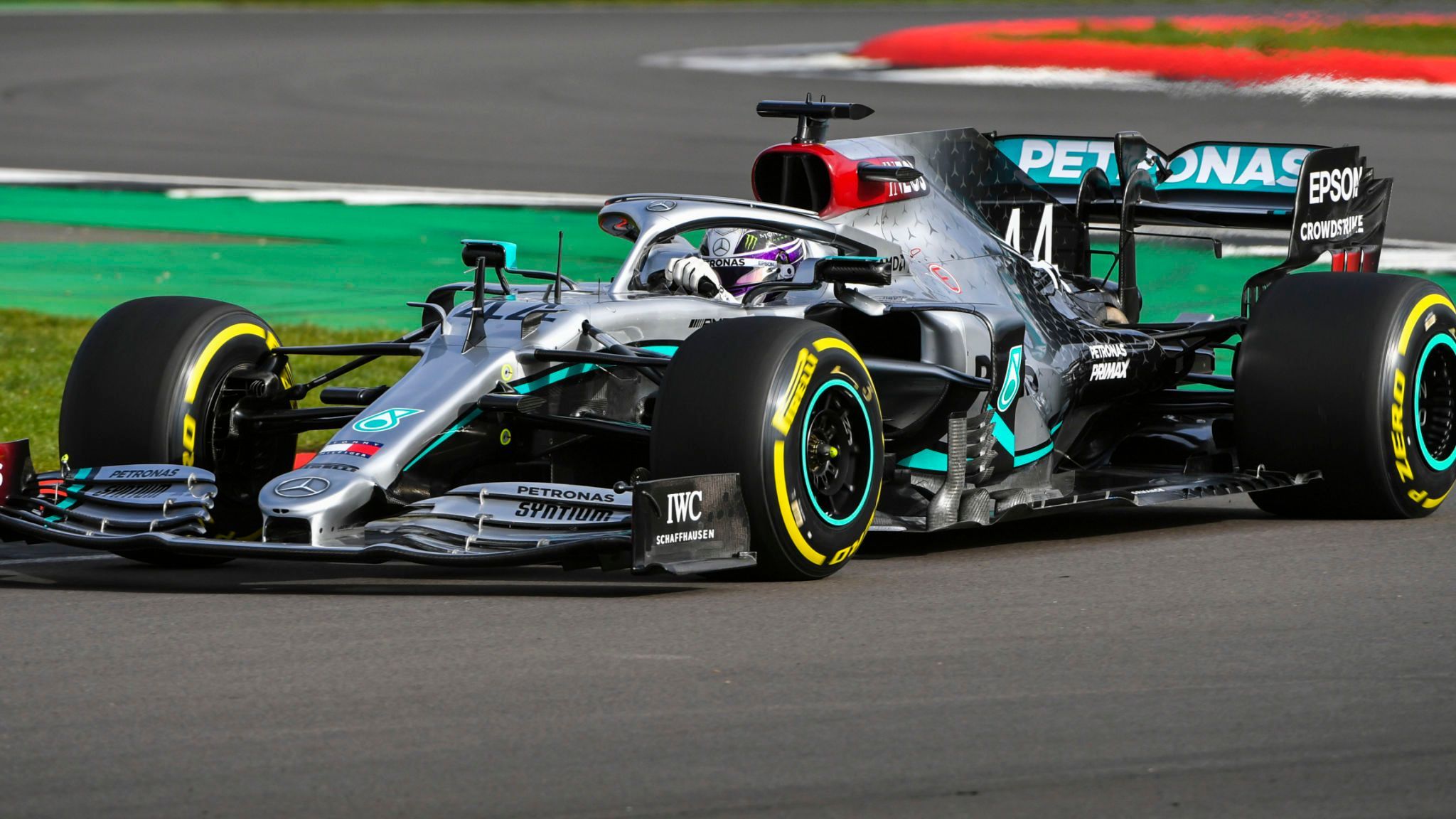 Exclusive Mercedes look on track: F1 champions explain ‘bold’ W11