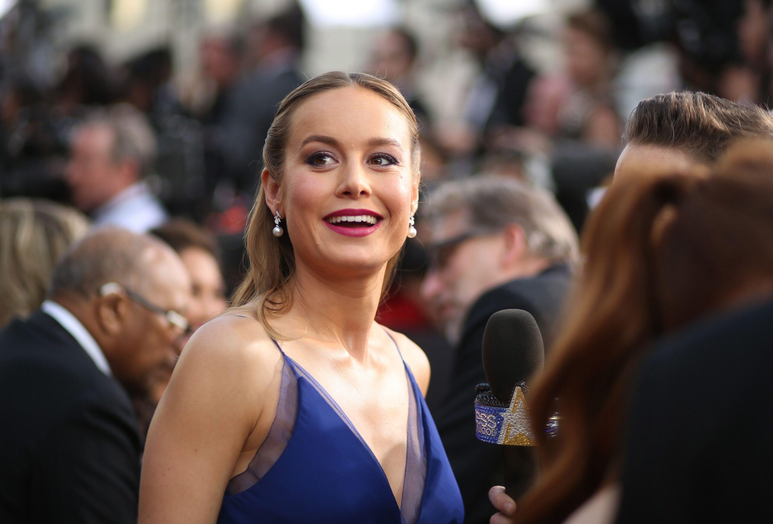 Brie Larson Wallpapers Image Photos Pictures Backgrounds