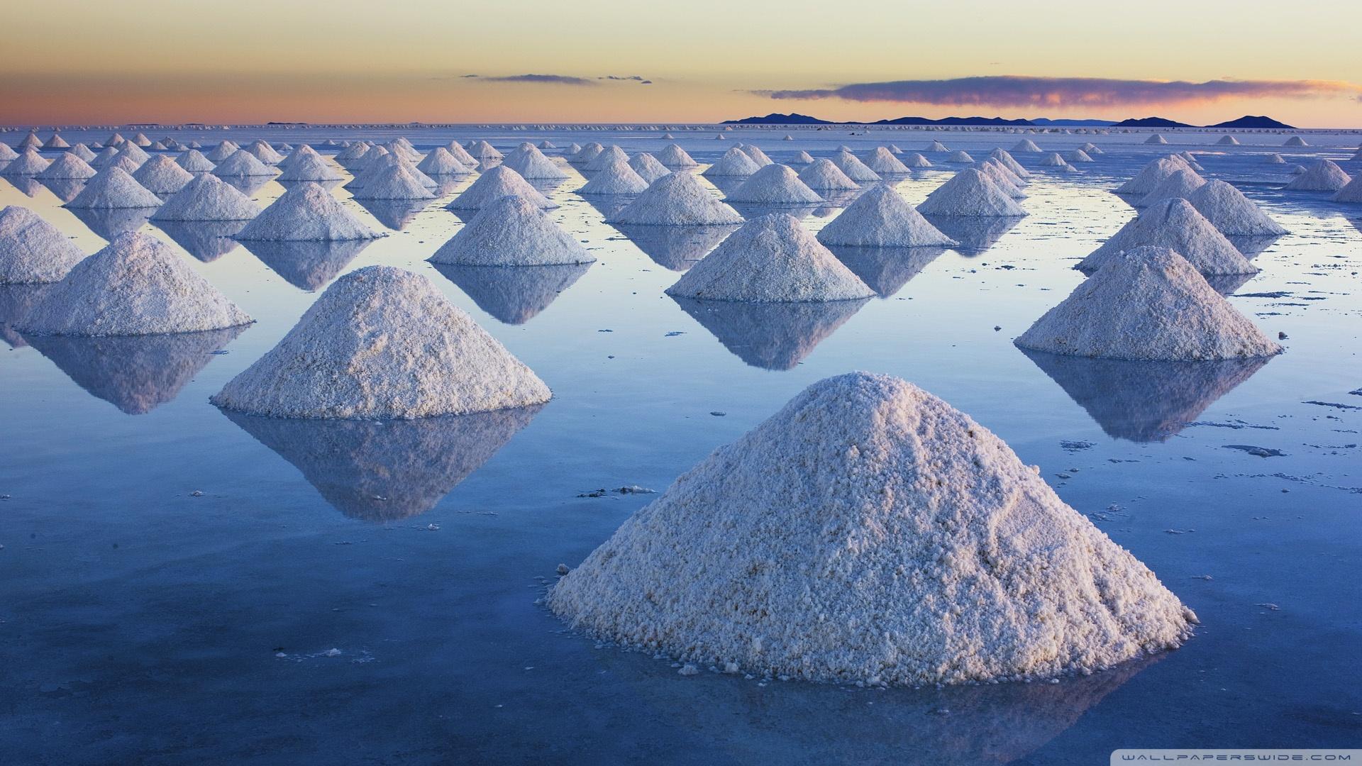 Salt Mounds At Salar De Uyuni, Bolivia ❤ 4K HD Desktop Wallpapers