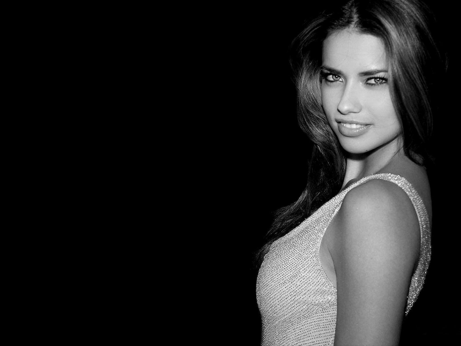 Adriana Lima HD Wallpapers