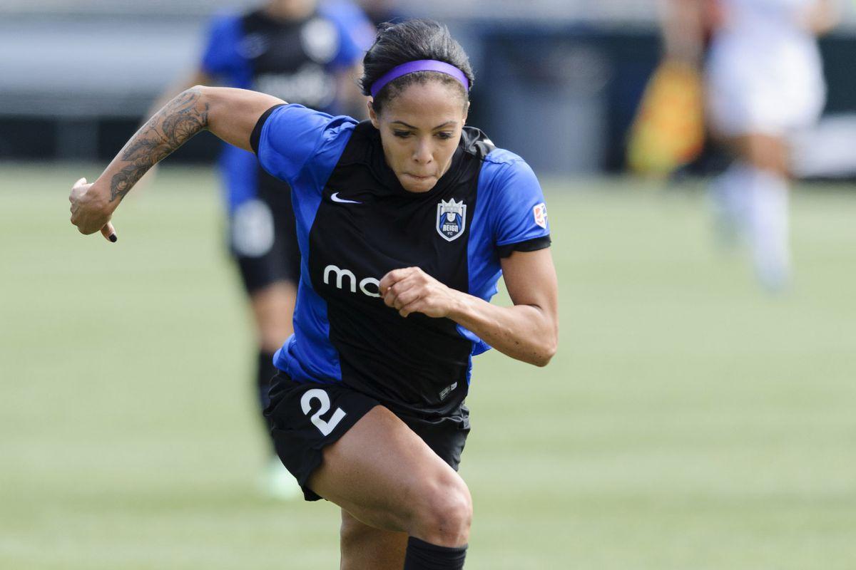 Reign trade Sydney Leroux to Western New York