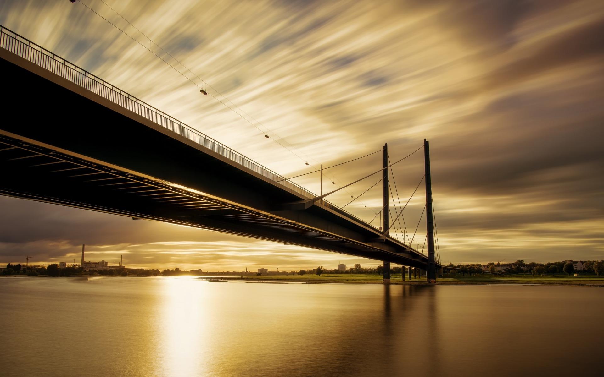 Download wallpapers Oberkasseler Brucke, Dusseldorf, cable