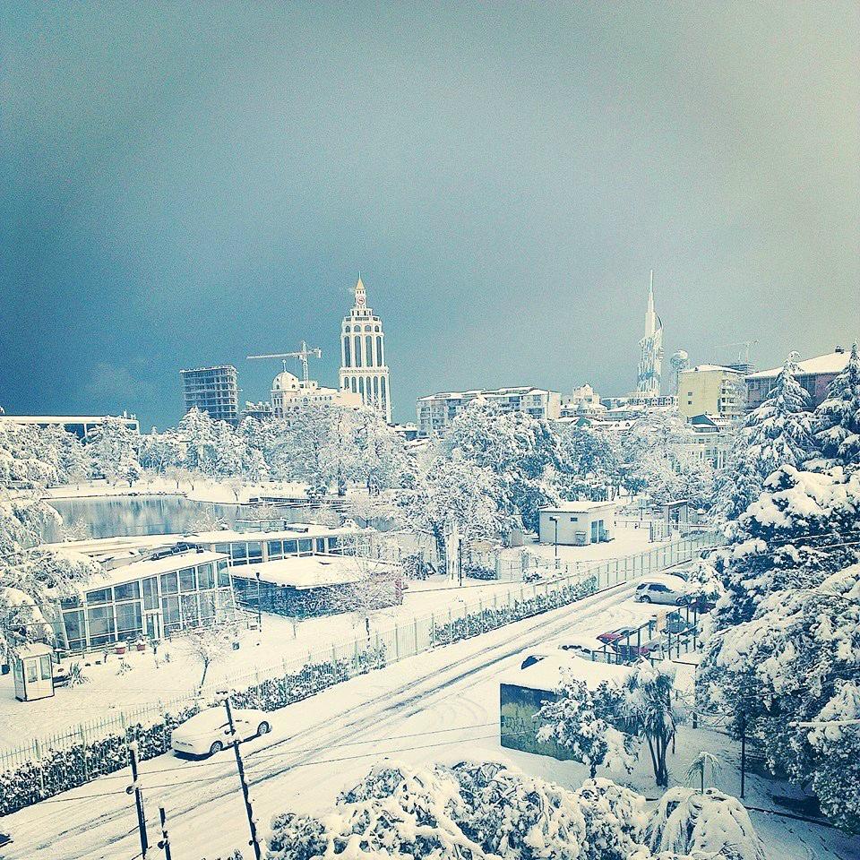 10 fascinating photos of winter Batumi that you can use as