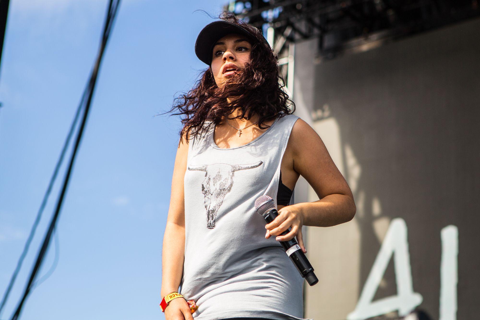 Alessia Cara Wallpapers HD Collection For Free Download