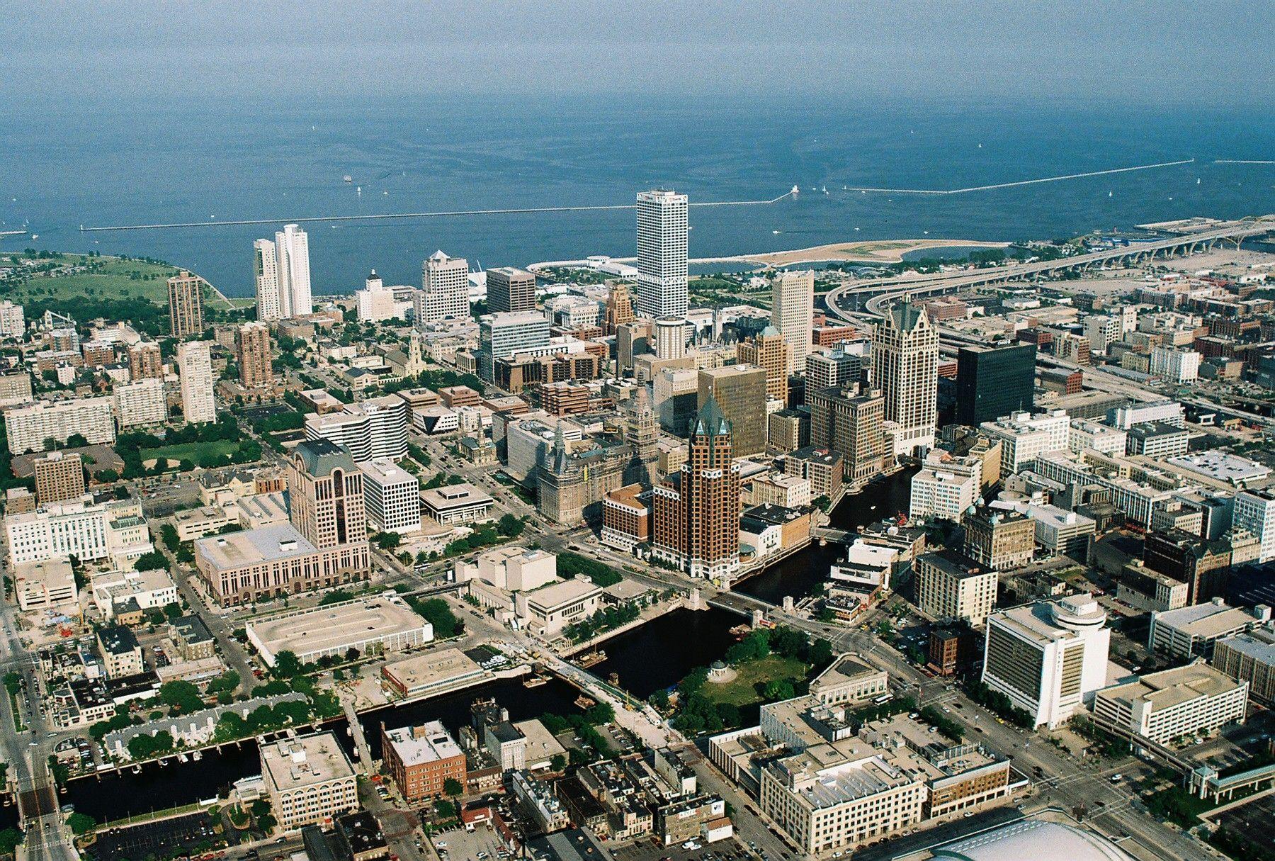 The Milwaukee city photos and hotels