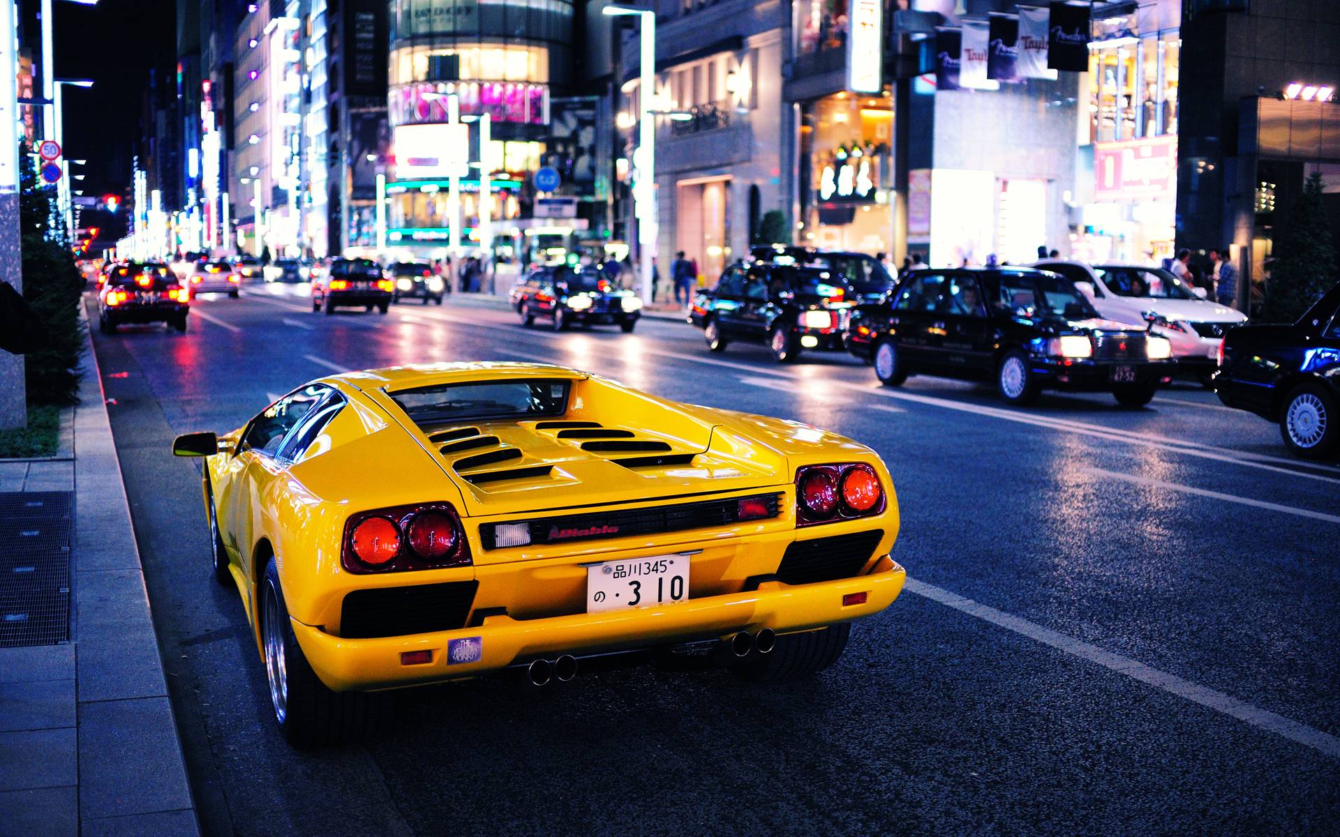 Yellow Lamborghini Diablo Wallpapers