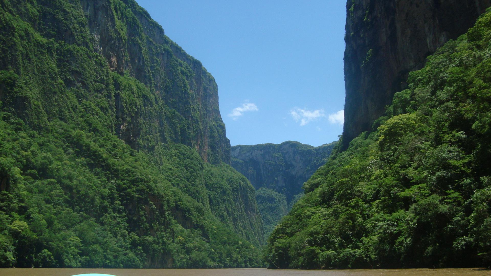 File:Morning at Sumidero Canyon