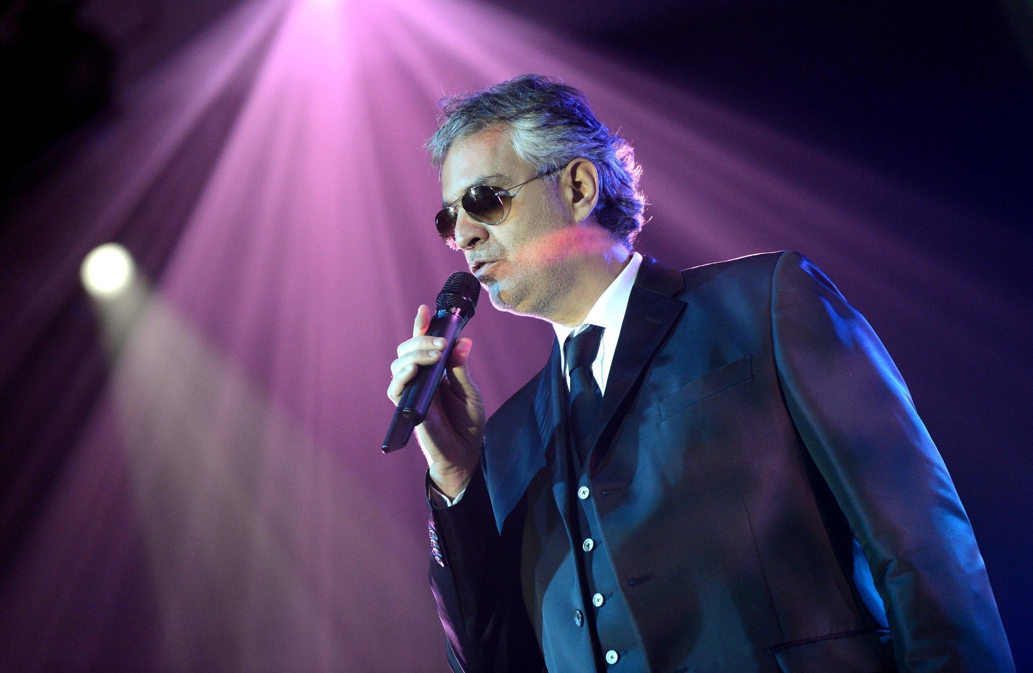 Andrea Bocelli Wallpapers Image Photos Pictures Backgrounds