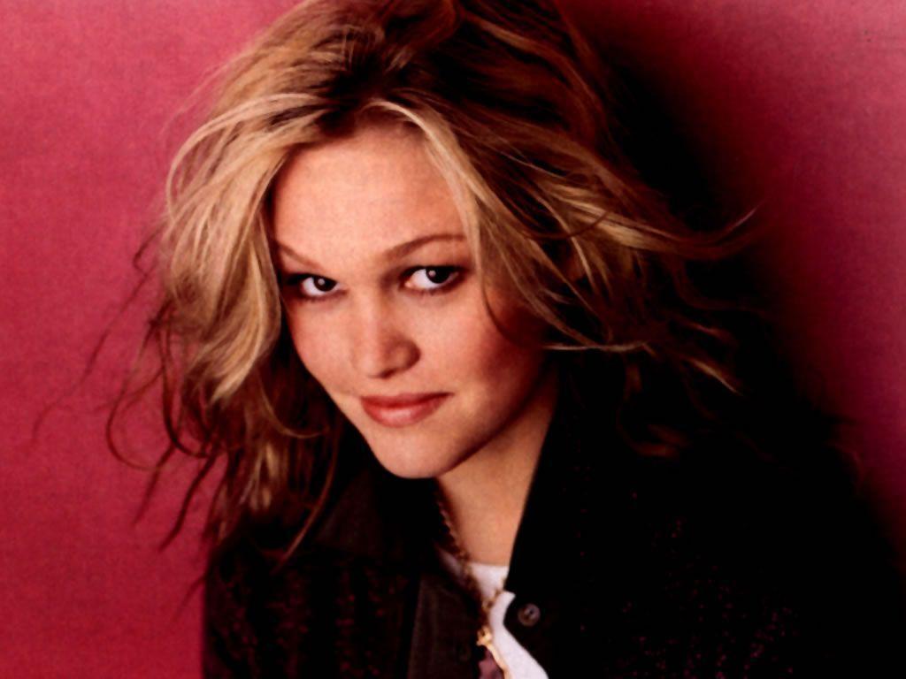 Julia Stiles