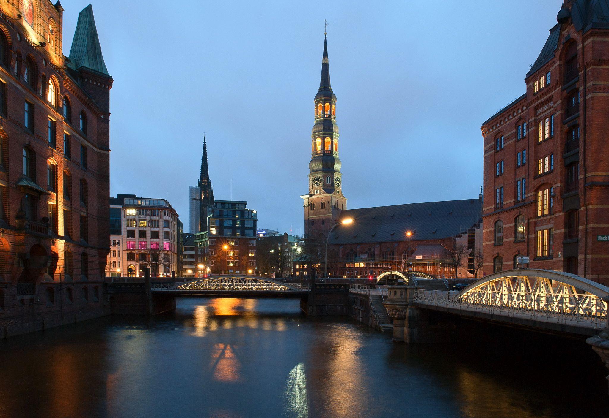 Picture Hamburg Germany Tower Bridges Night Rivers Cities