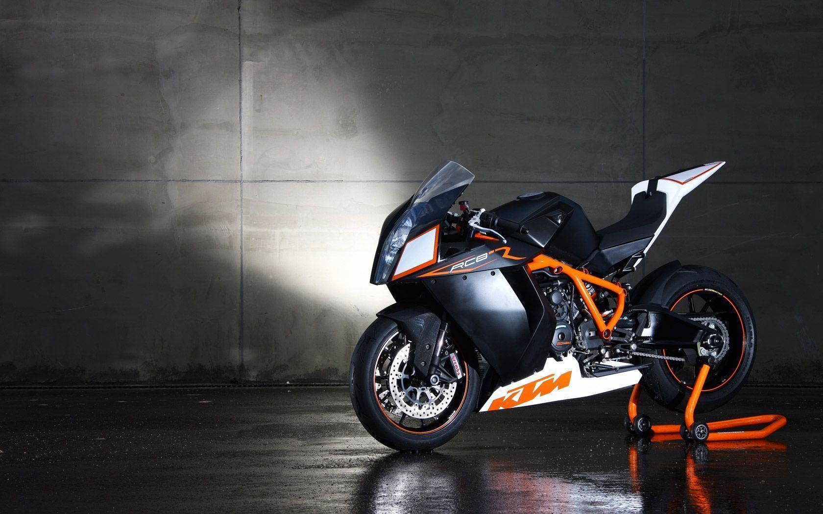 KTM RC8 R High Resolution Wallpapers