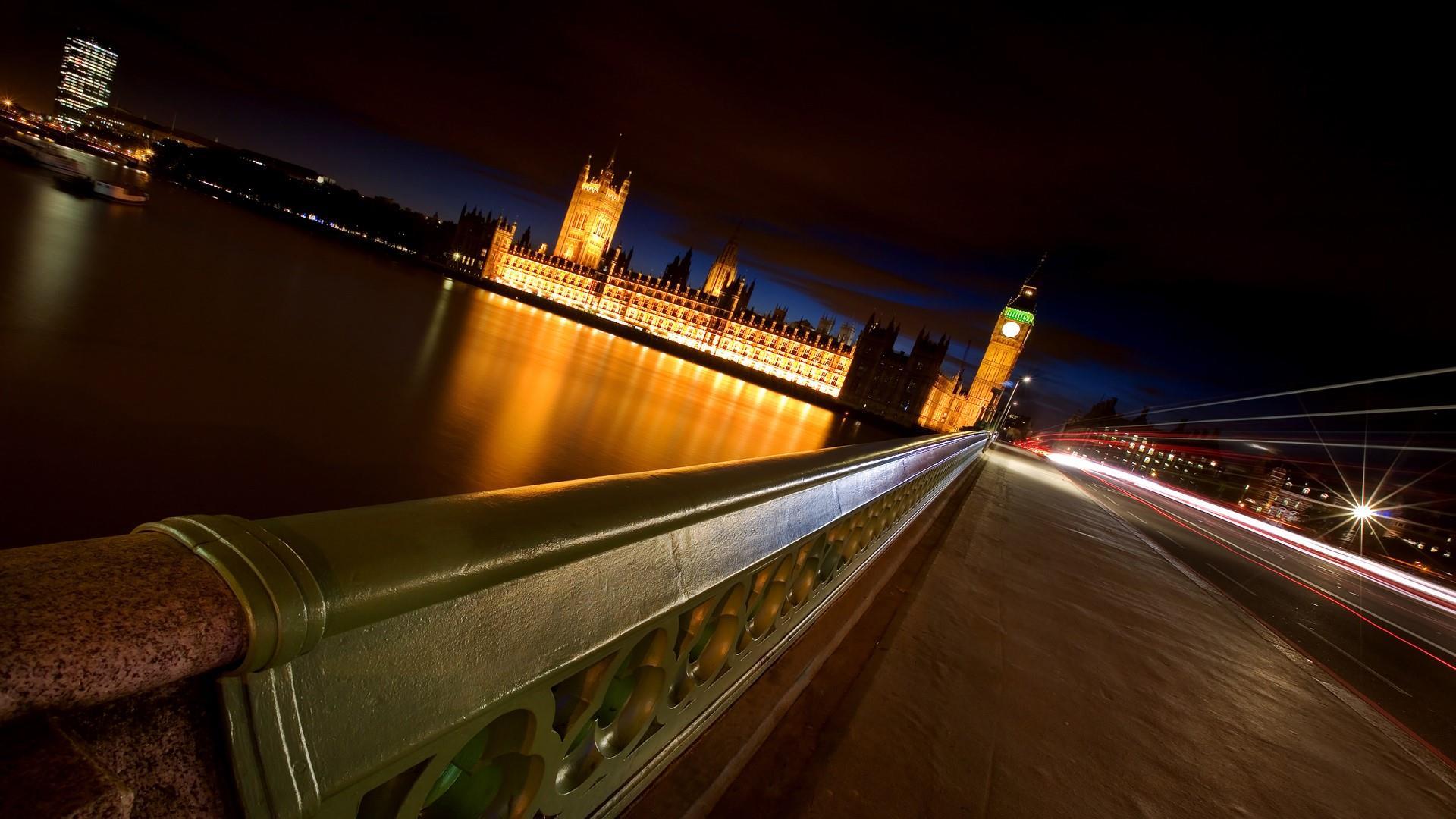 Houses Of Parliament And Big Ben At Night