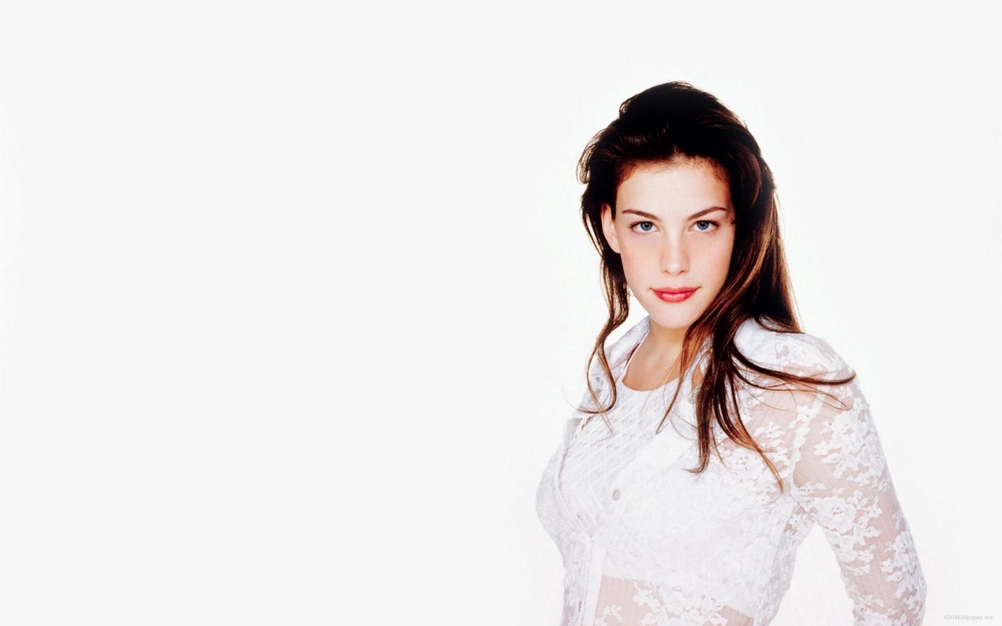 Download wallpapers liv tyler, brunette, eyes, dress