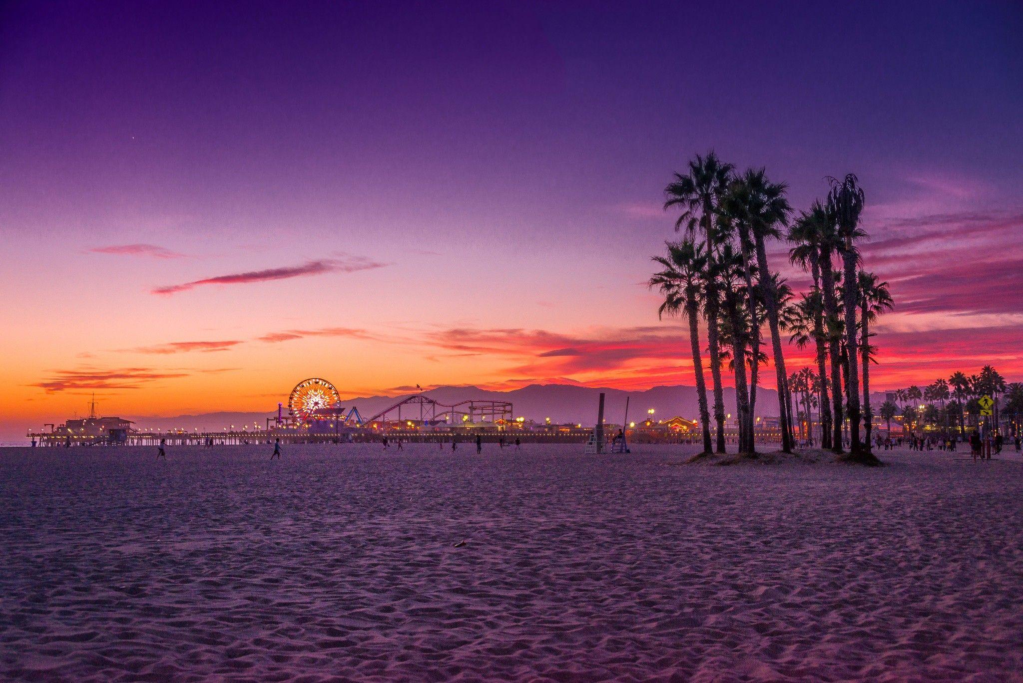 The Pier At Santa Monica At Night wallpapers