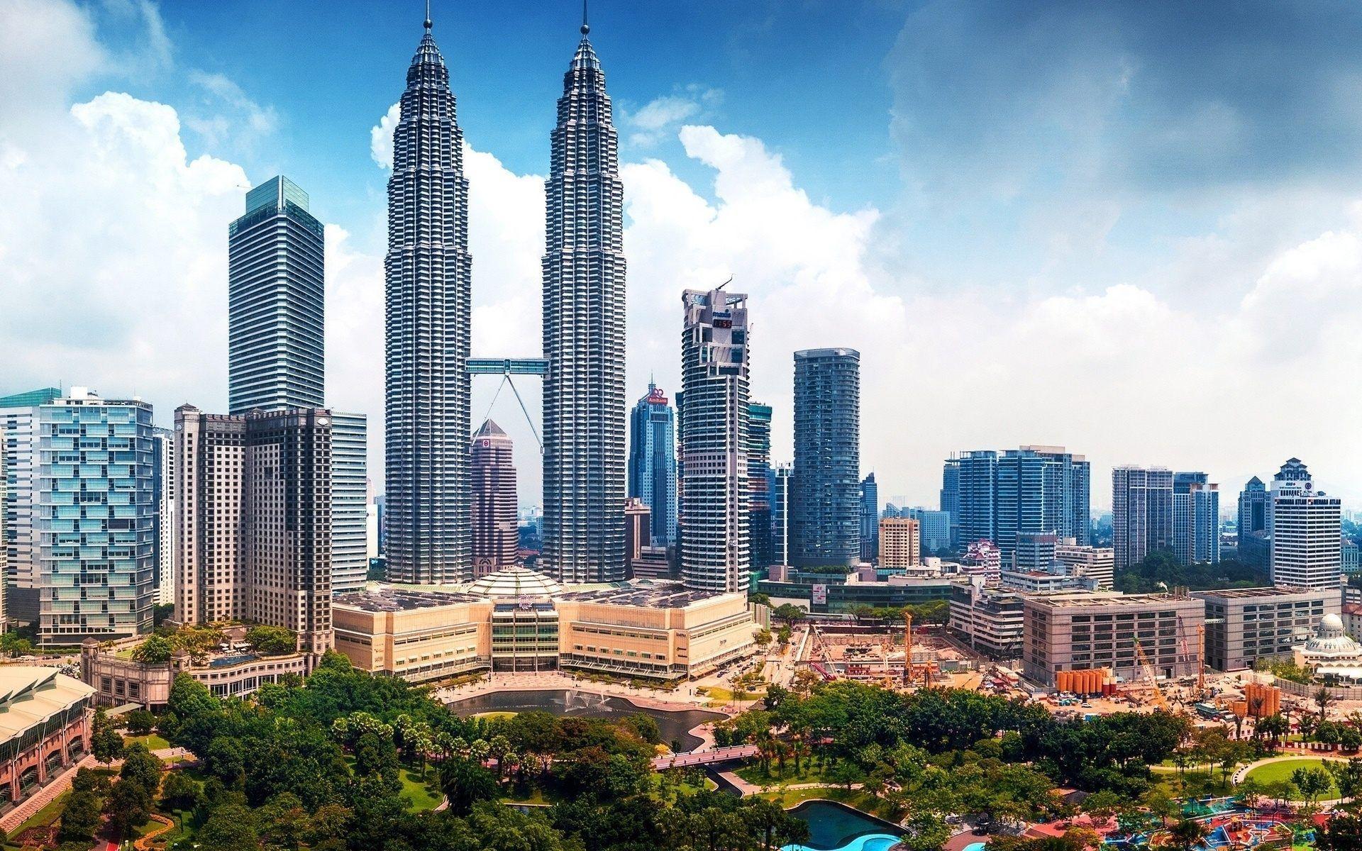 Petronas Twin Towers Malaysia Wallpapers HD Download