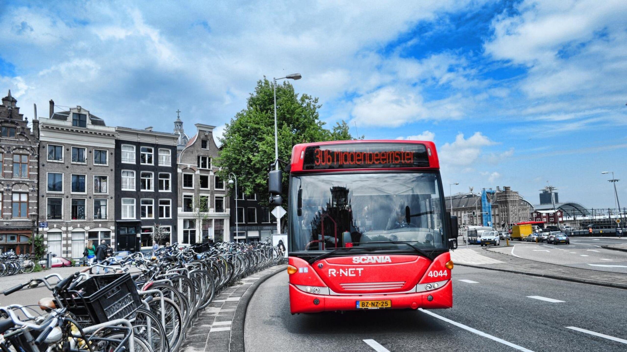 Download Wallpapers Amsterdam, Bus, City 4K Ultra HD HD