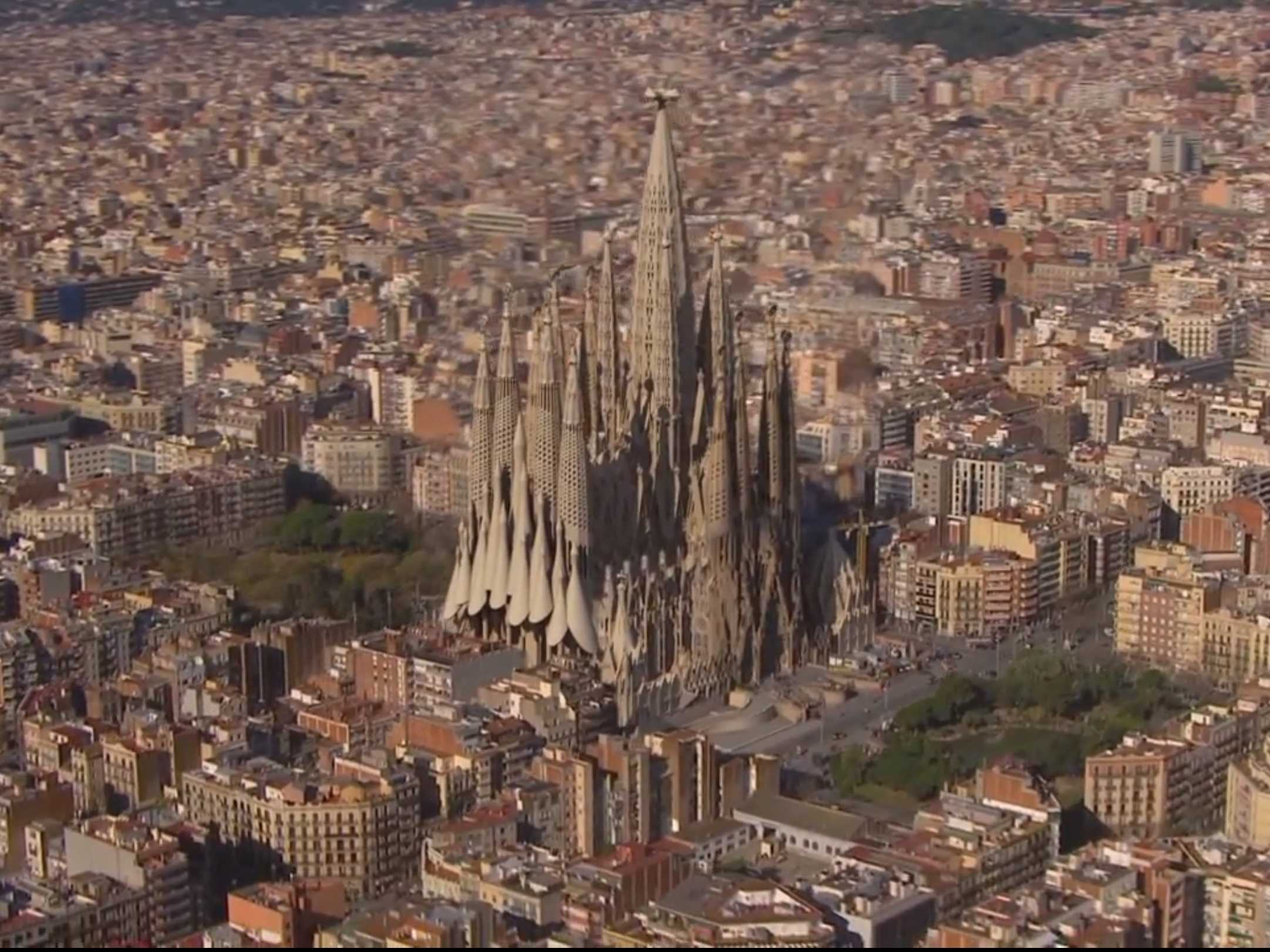 Sagrada Família City View Wallpapers – Travel HD Wallpapers