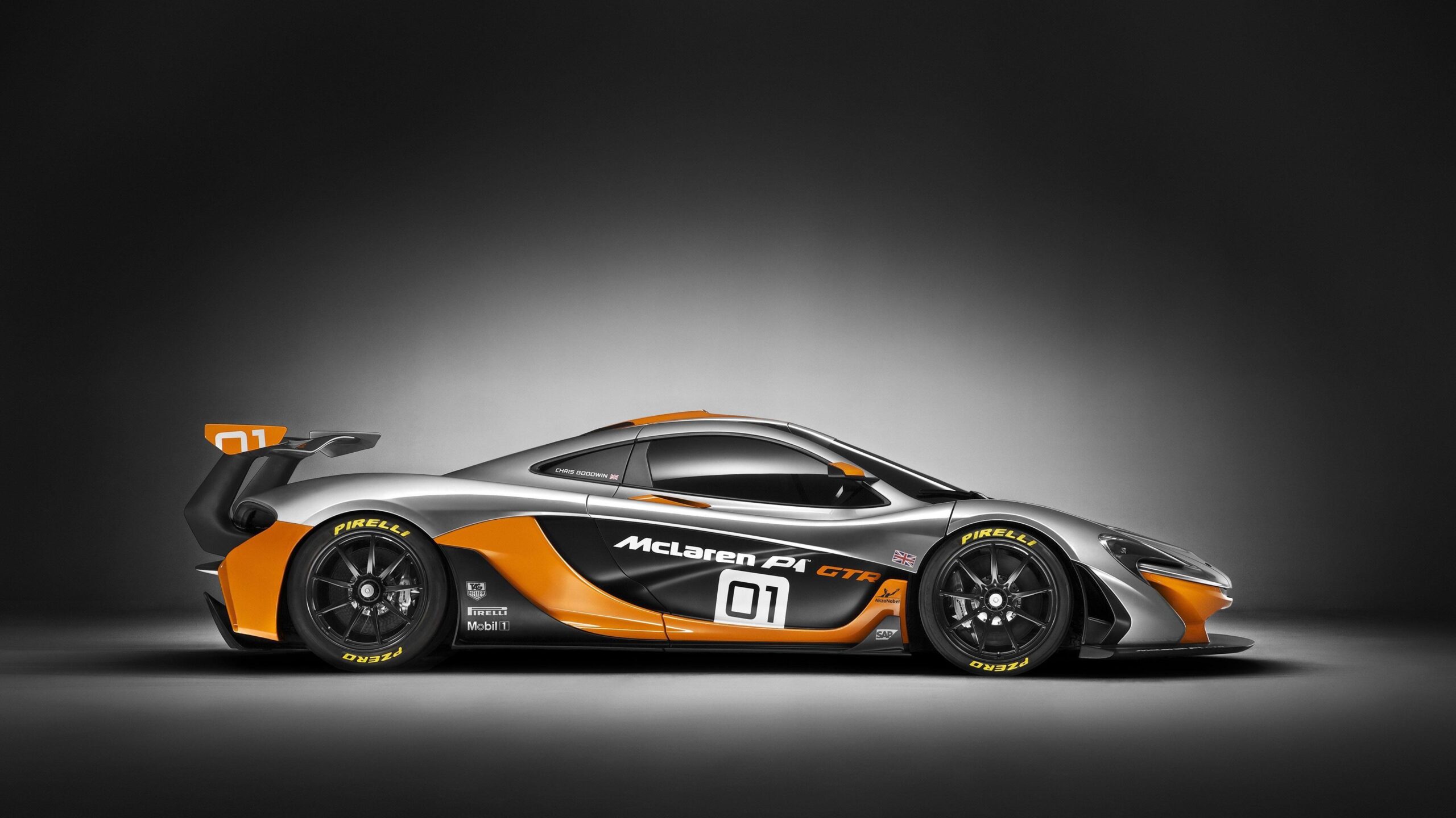 HD McLaren P1 race car side view Wallpapers