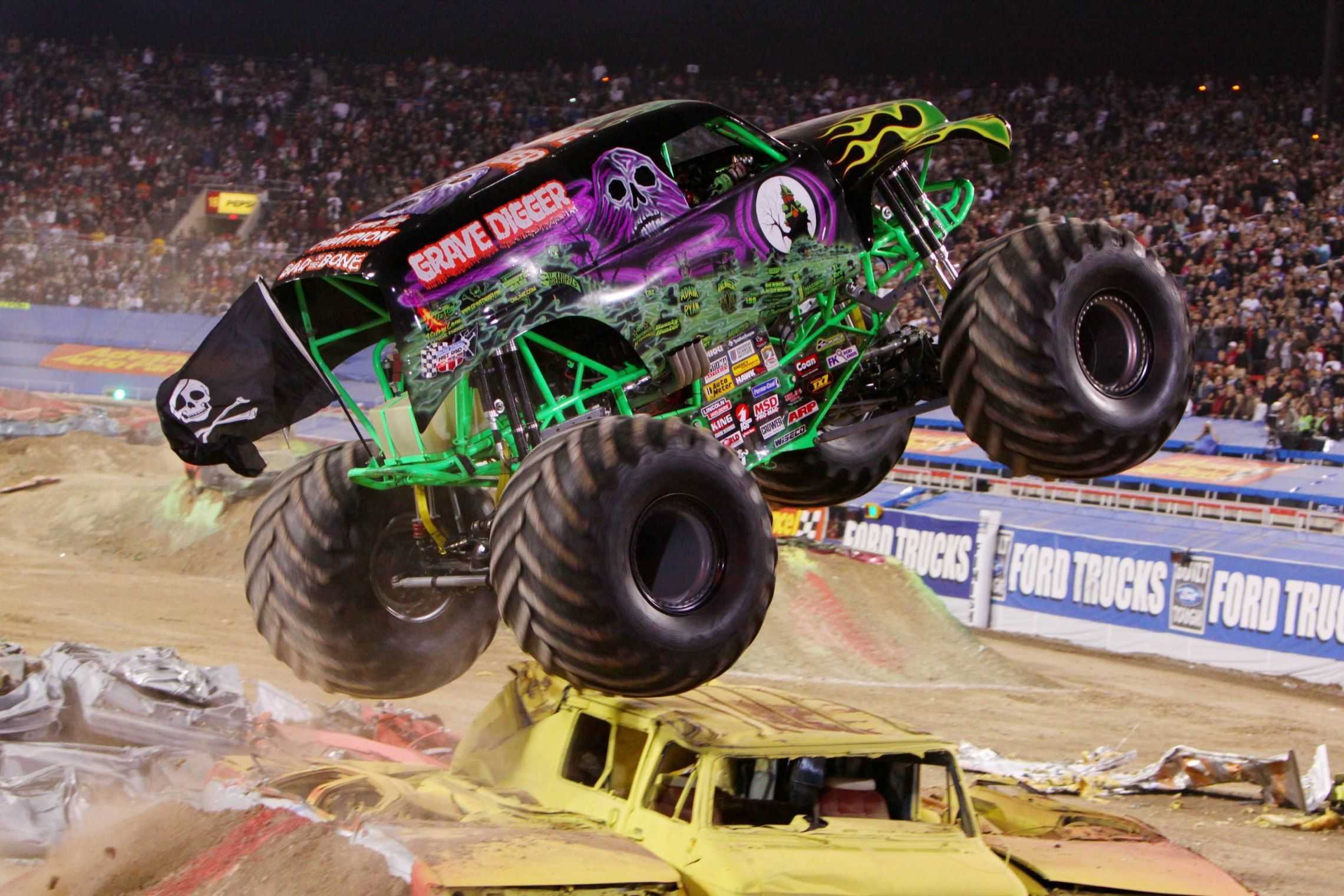 monster truck grave digger wallpapers