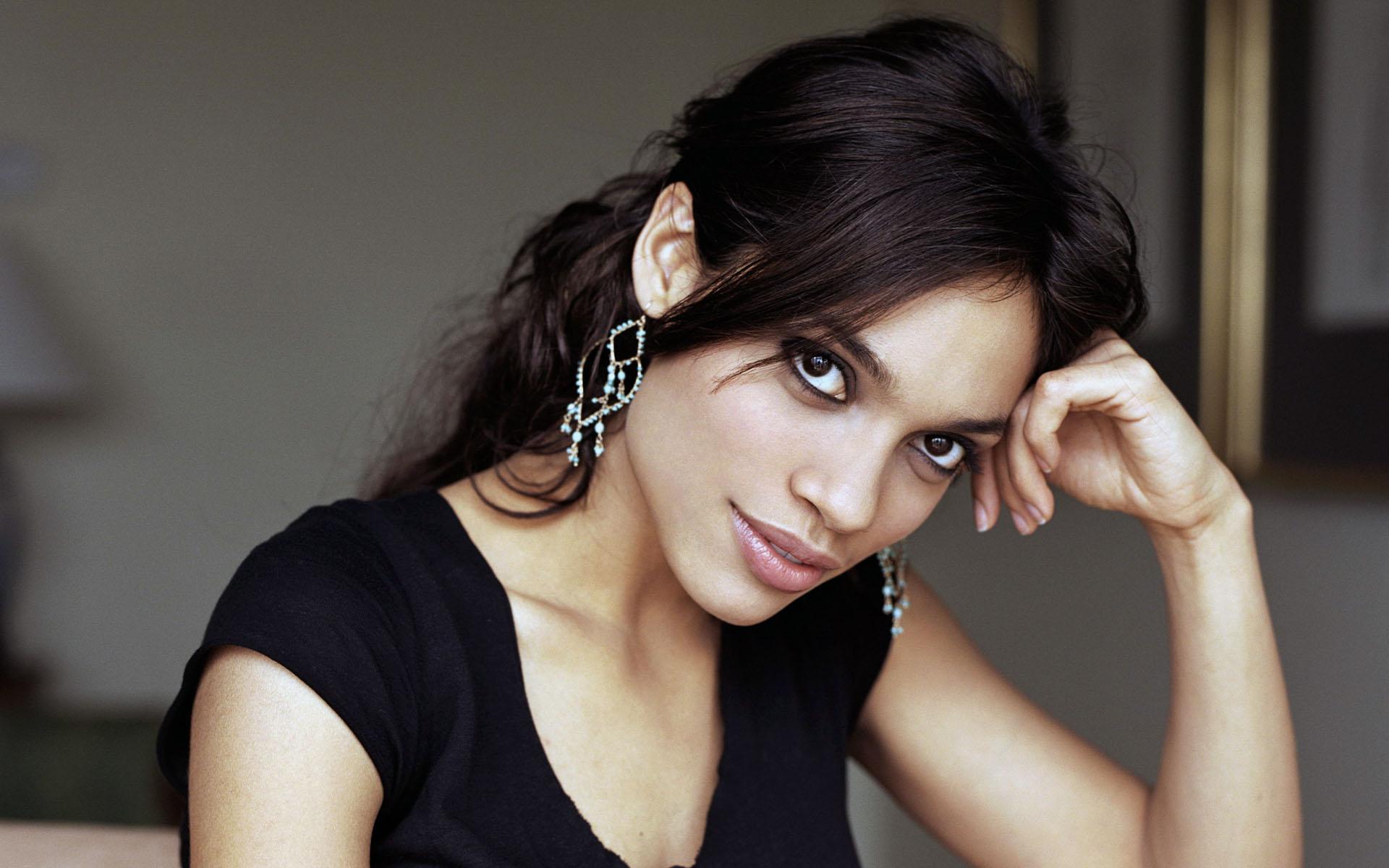 Rosario Dawson HD wallpapers free Download