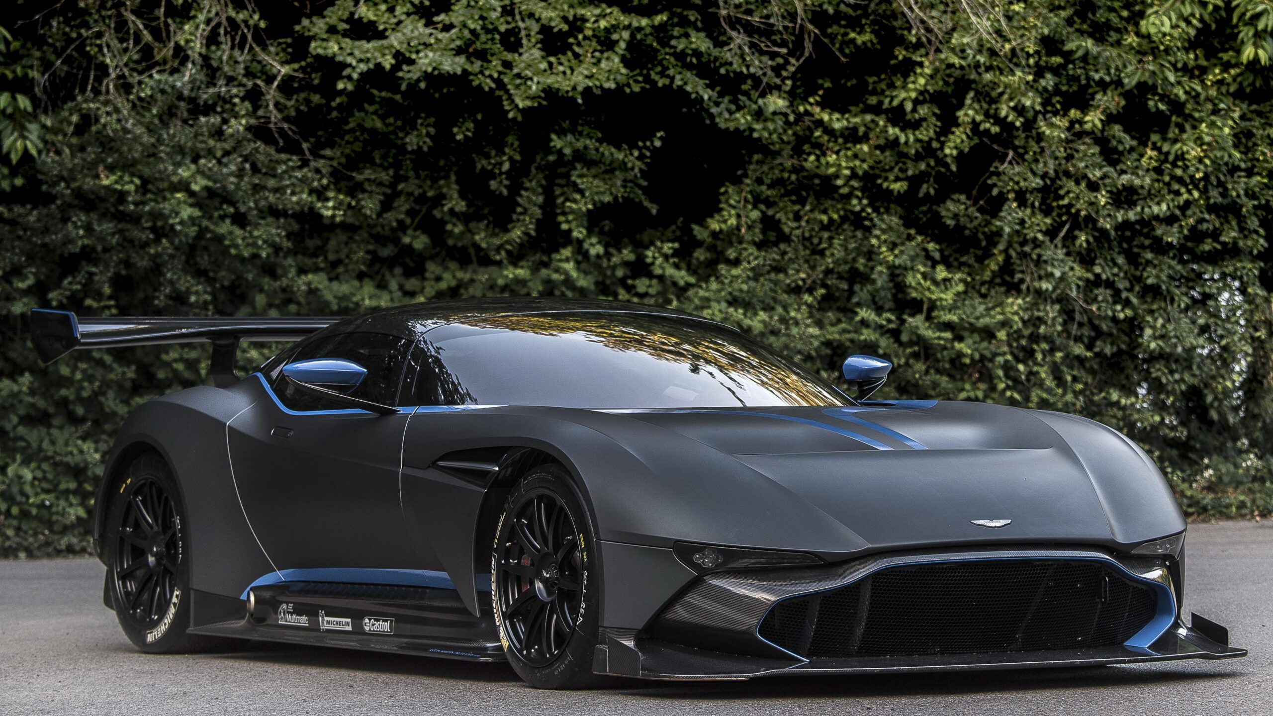 Aston Martin Vulcan 4K Wallpapers