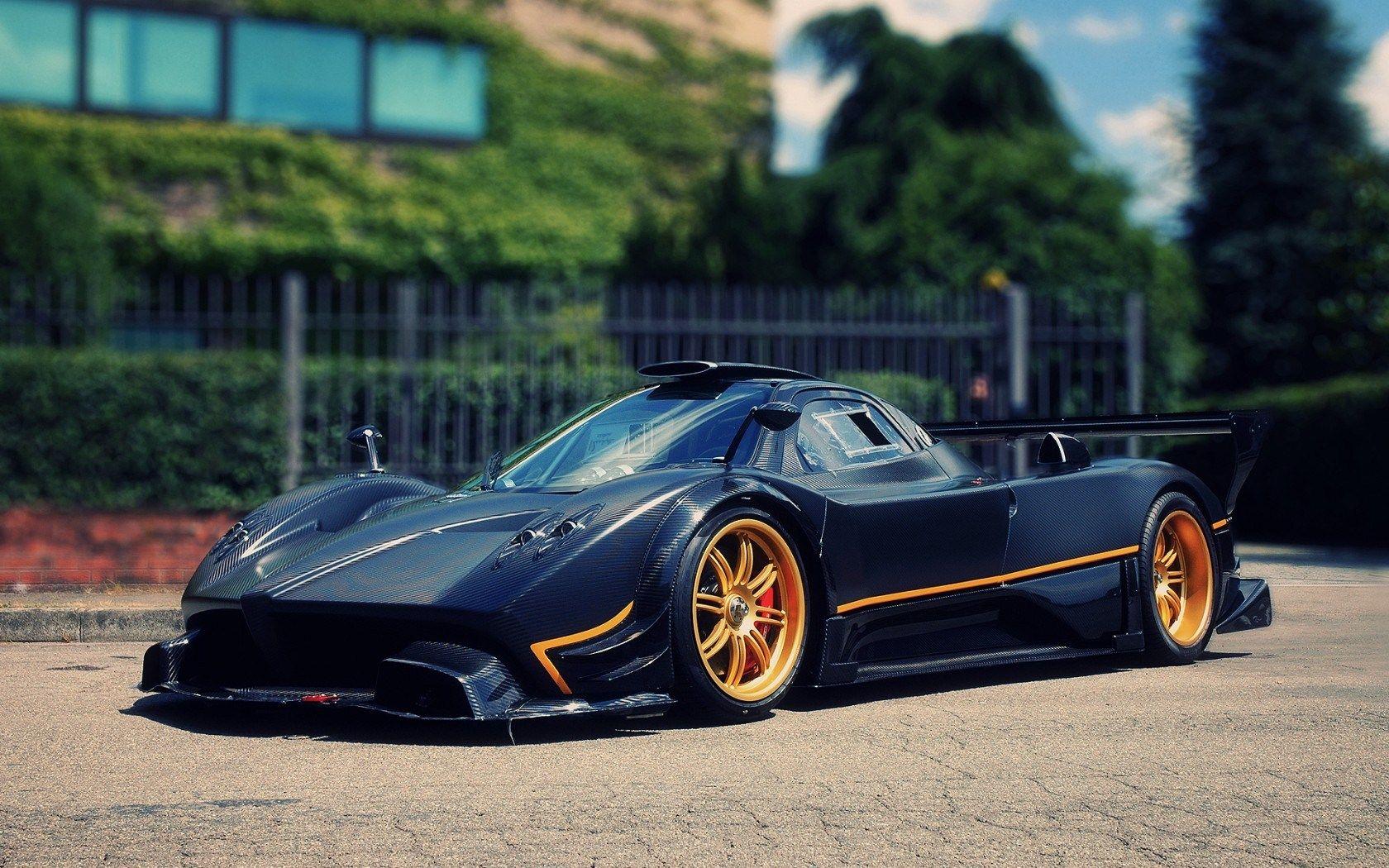 Pagani Zonda R Wallpapers