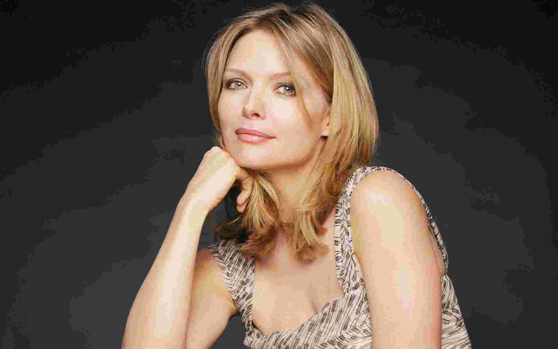 Michelle Pfeiffer Wallpapers