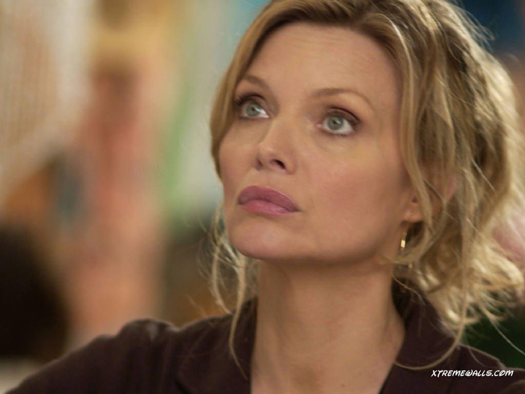 Michelle Pfeiffer Wallpapers 7+