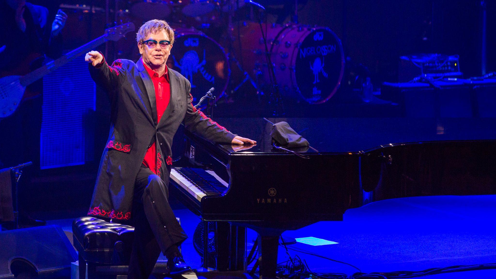 Elton John Singer Wallpapers 60604 ~ HDWallSource