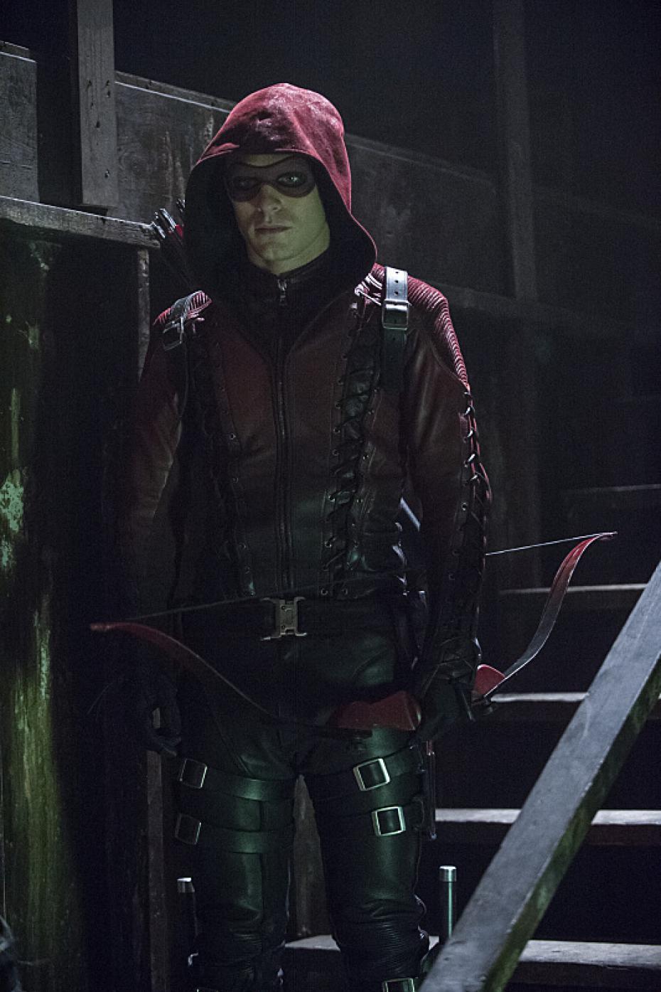 Colton Haynes’ Arsenal Returning to Arrow