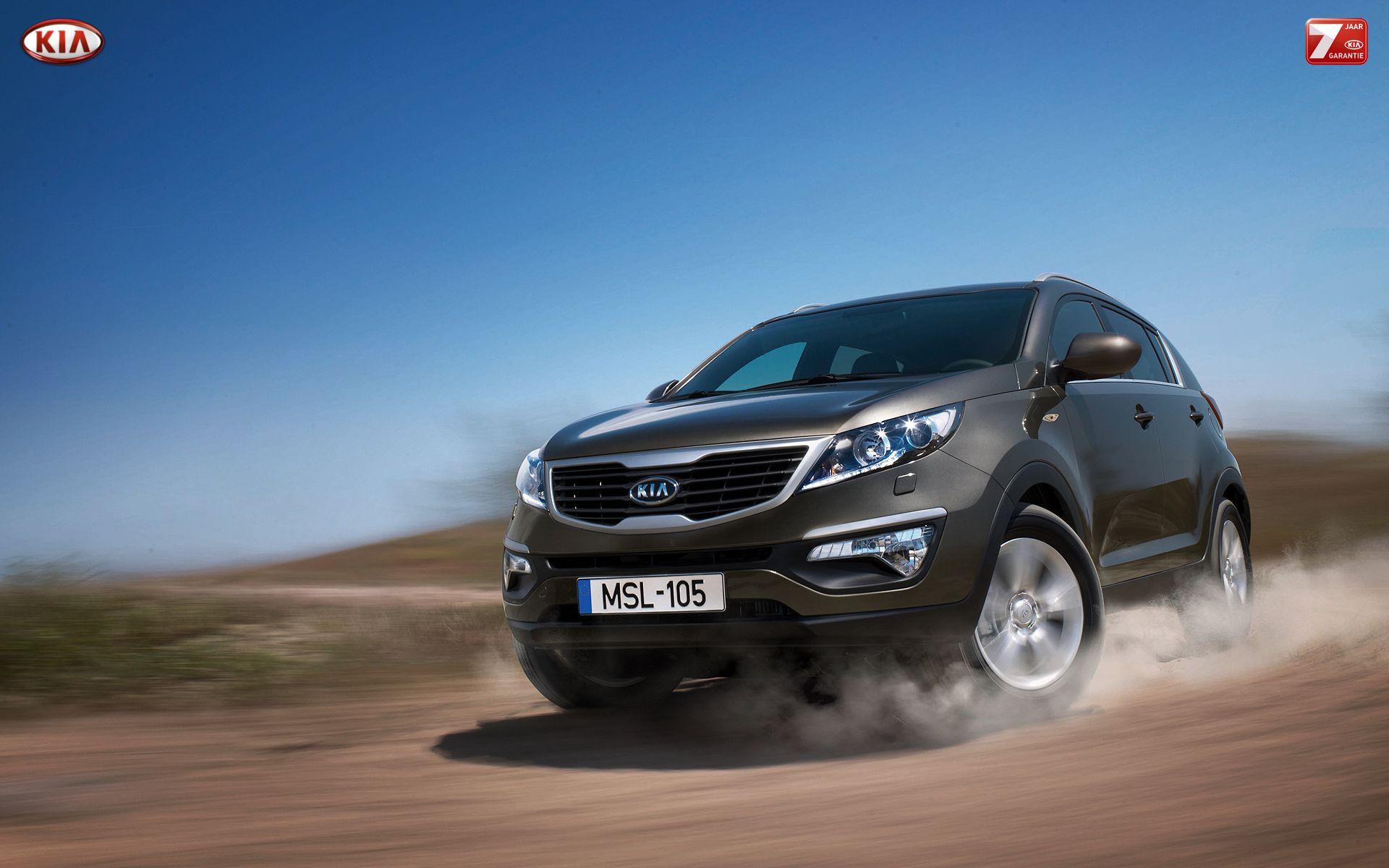 Beautiful car Kia Sportage in Moscow wallpapers and image