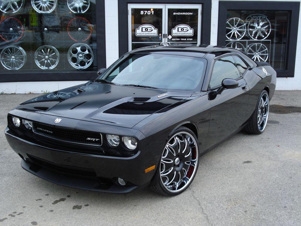 Black Dodge Challenger Srt