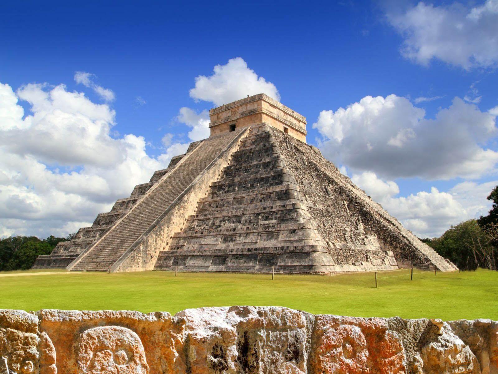 wallpaper: Chichen Itza, Yucatan, Mexico