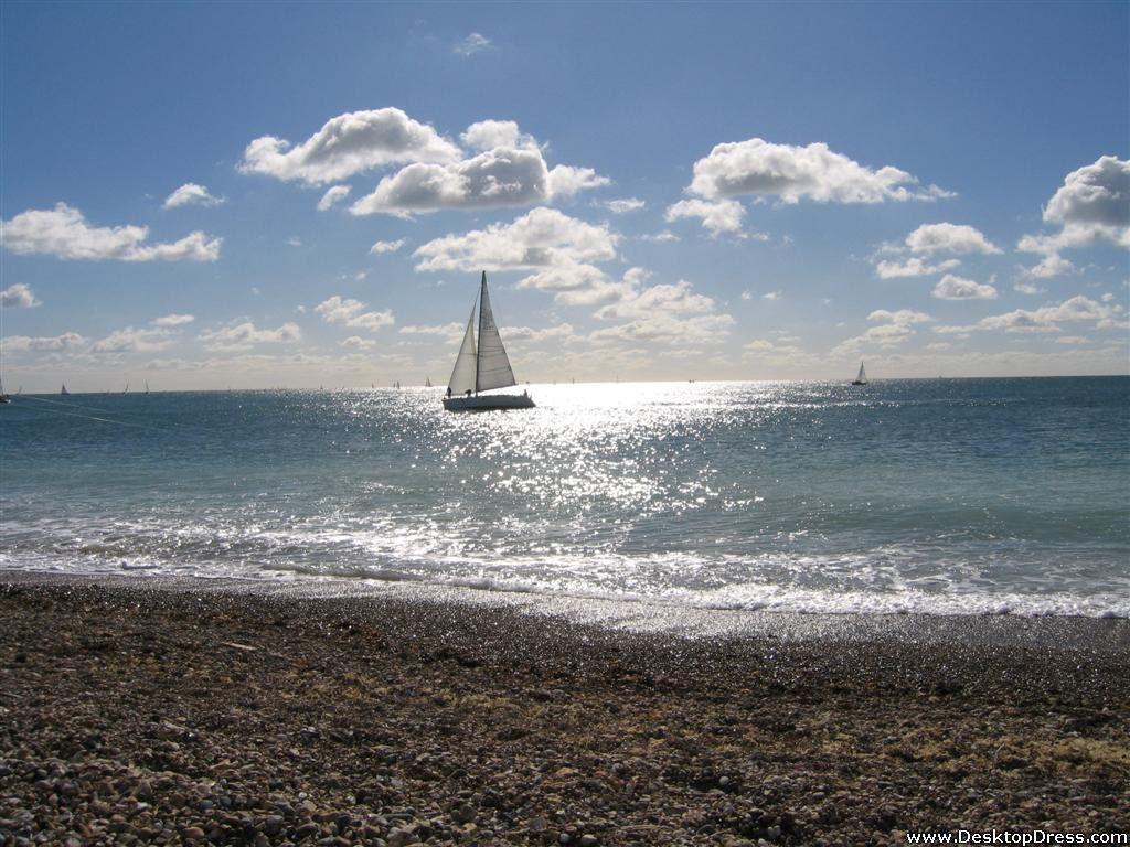 Desktop Wallpapers » Natural Backgrounds » Brighton Beach » www