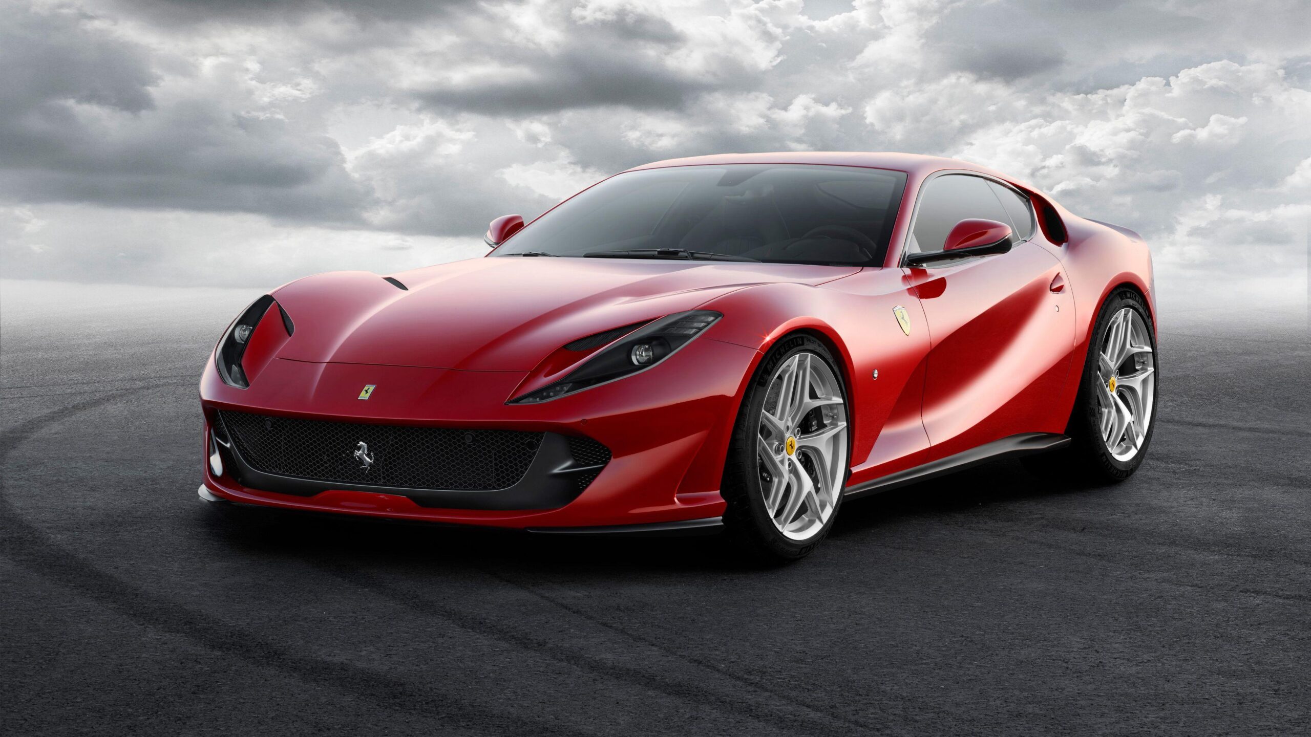 2017 Ferrari 812 Superfast Wallpapers