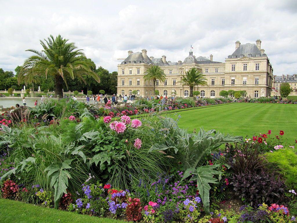 26 Luxembourg Palace Wallpapers for PC Backgrounds