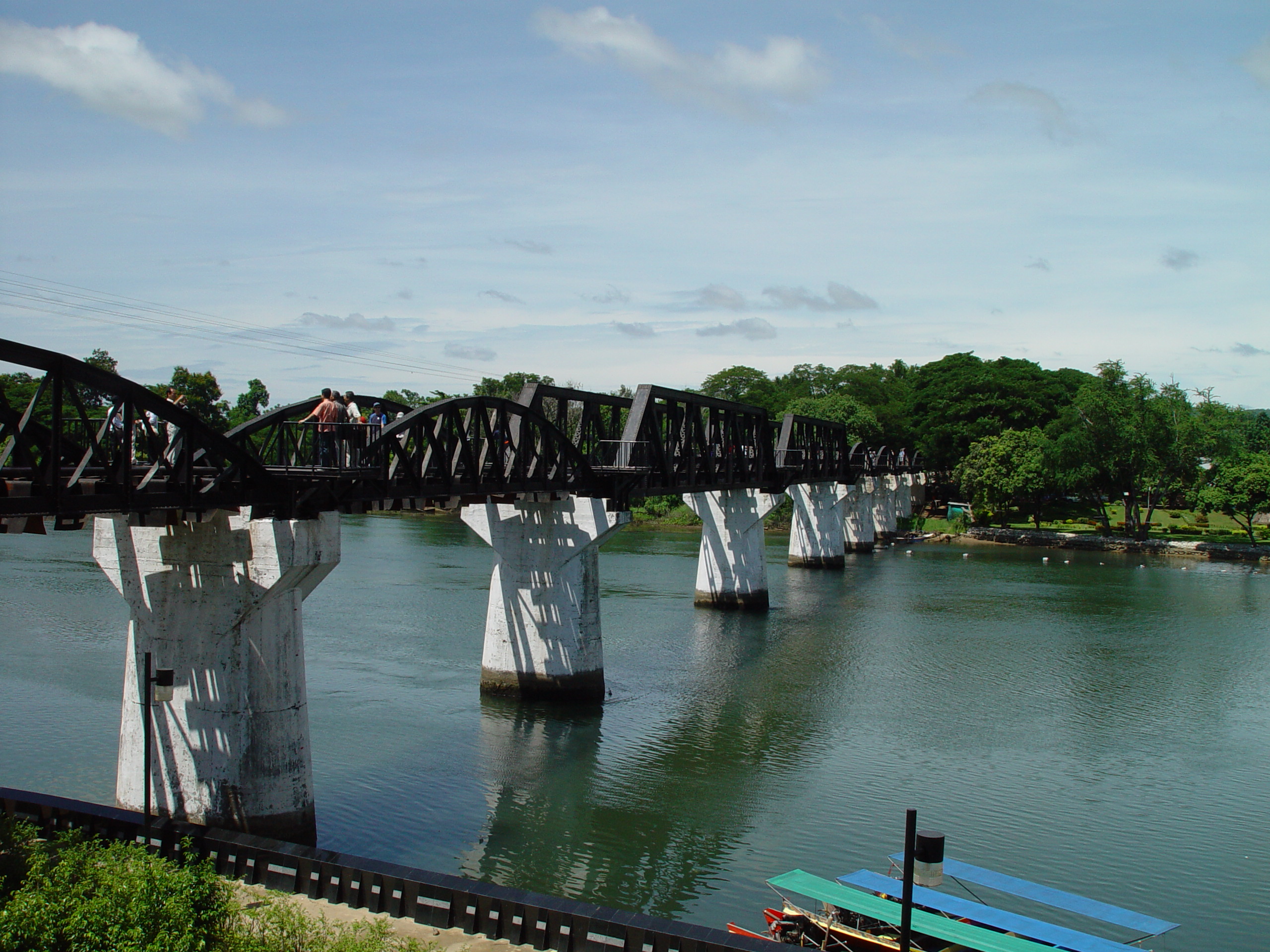 File:Bridge over River Kwai