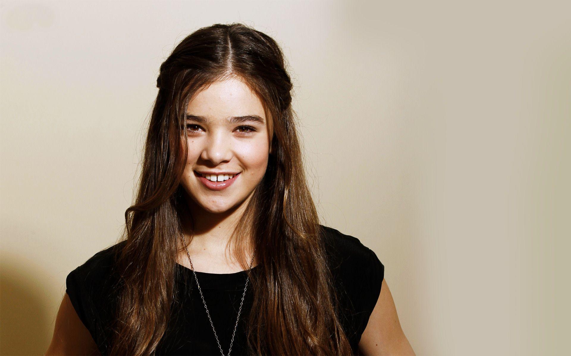 9 HD Hailee Steinfeld Wallpapers