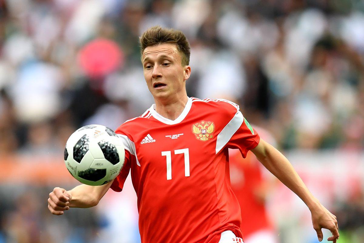 Aleksandr Golovin responds to Barcelona rumors