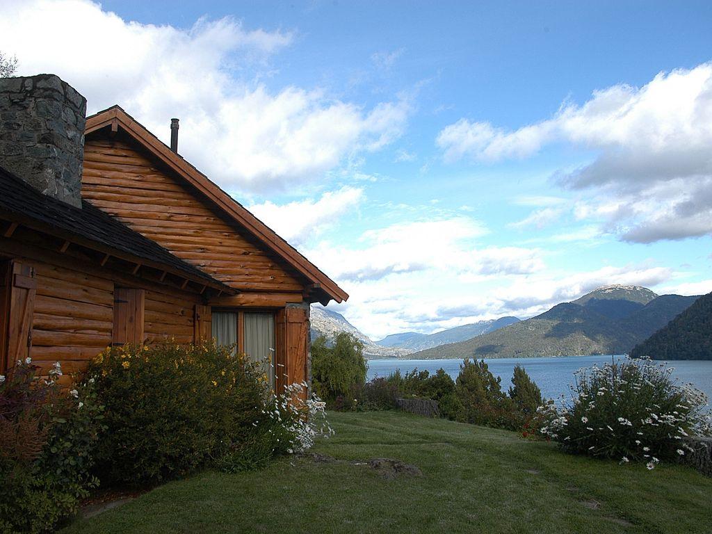 Bariloche. Cabin on Mascardi Lake