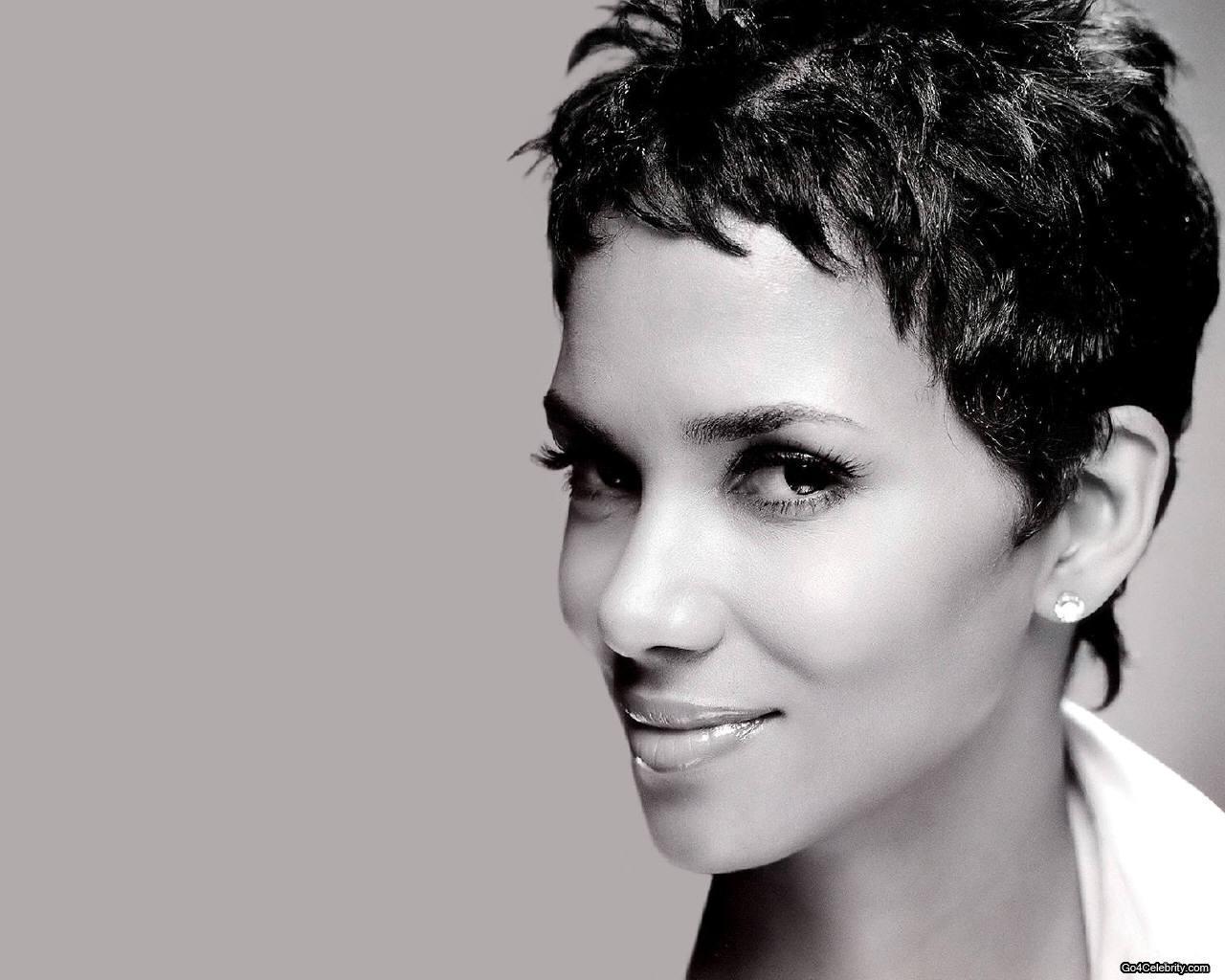 Latest Halle Berry HD Wallpapers Download