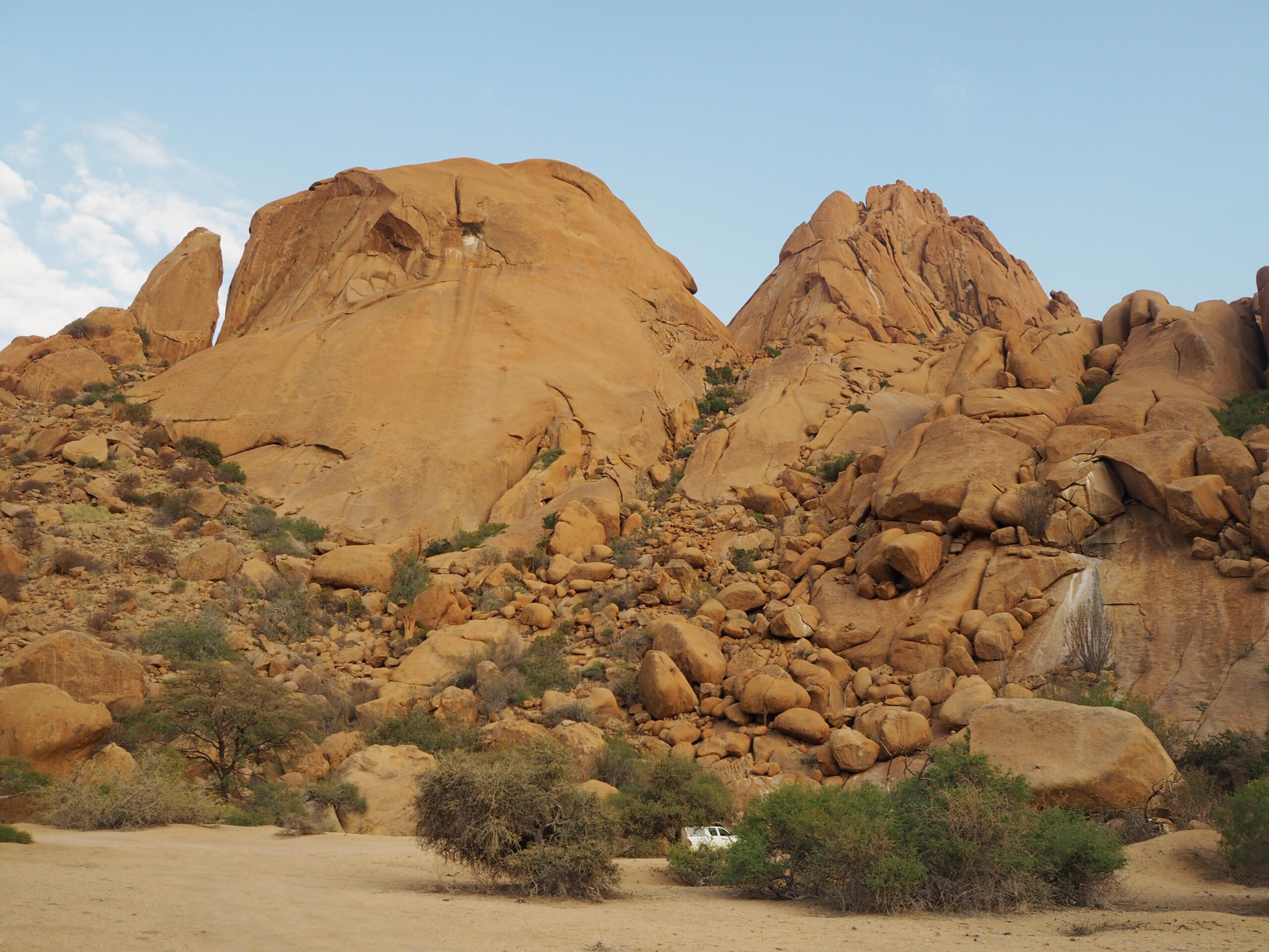 File:Spitzkoppe, Namibia 1